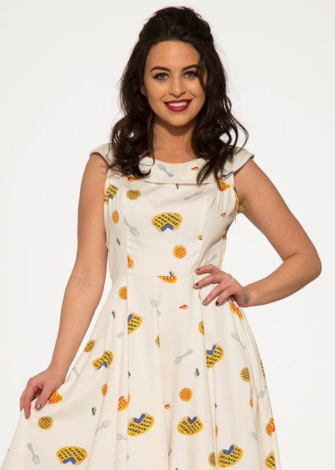 Pie Dress in Off White