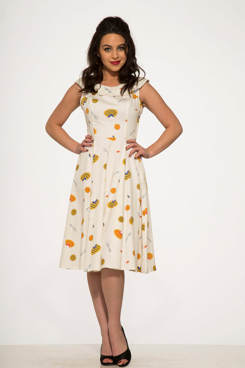 Pie Dress in Off White