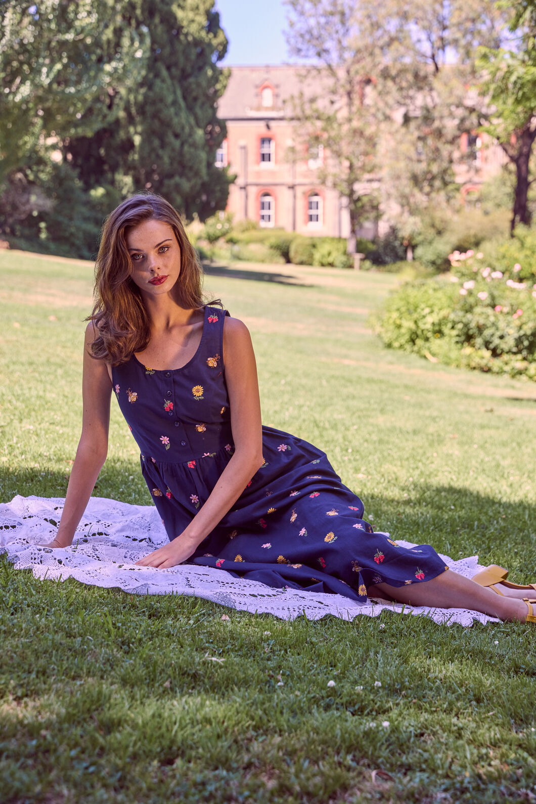Honey Bee Embroidered Midi Dress Navy / 6 (AU)