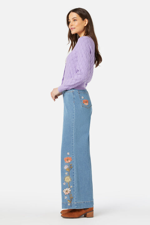 Clea Cardi