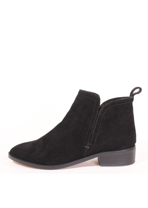 Kelly Chelsea Boots