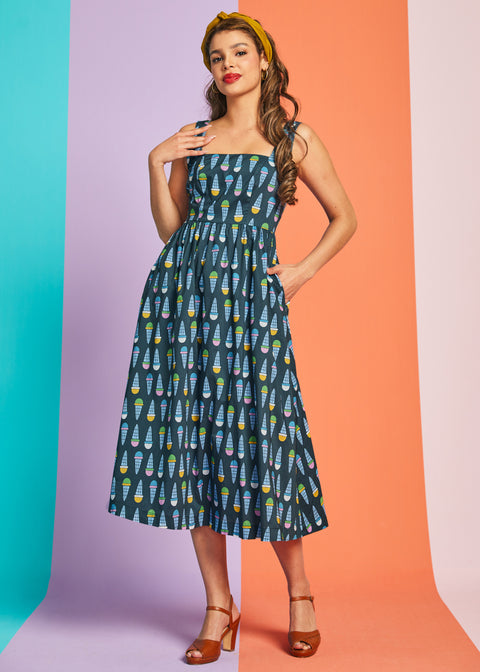 Vintage-inspired novelty ice cream cone print midi dress with pockets
