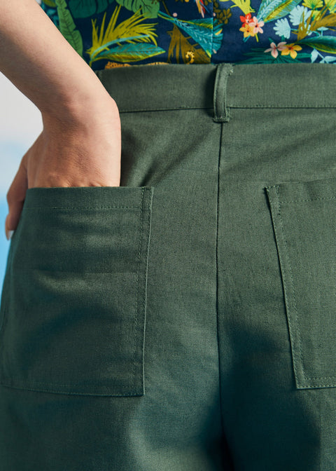 Close-up of back patch pocket detail on linen blend utility shorts