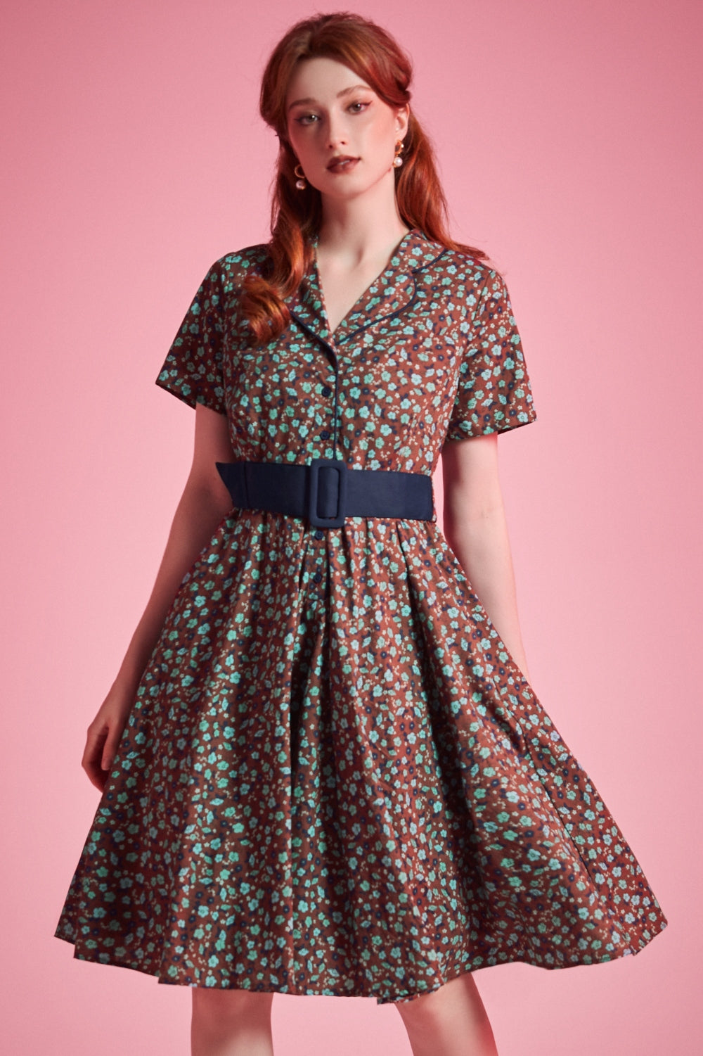 Vintage floral cotton dress with side pockets and contrast navy buckle belt