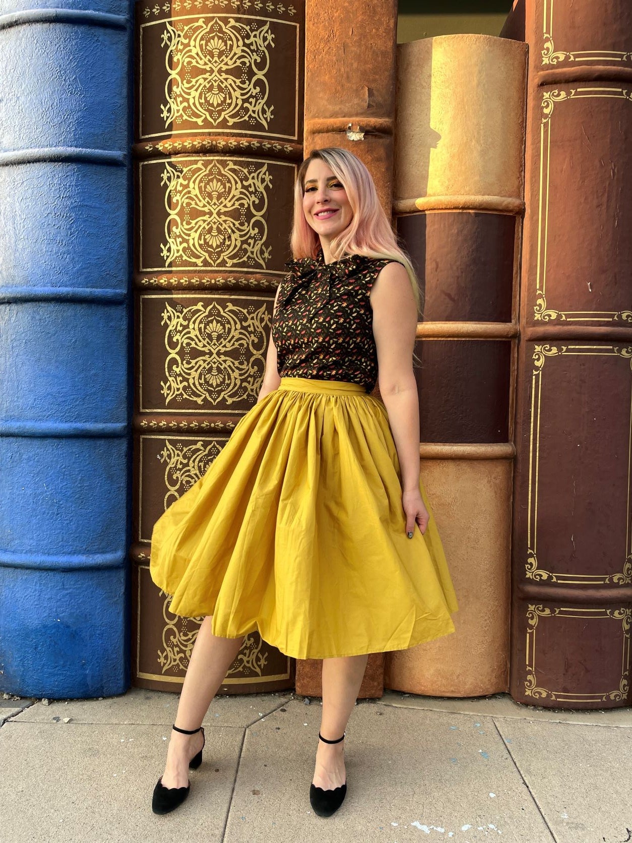 Vintage Style Bow Top in Fall Leaves
