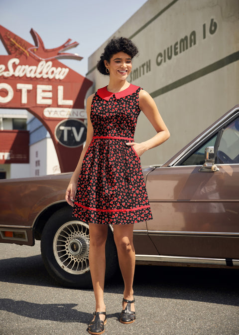Retro Mod Collared Dress Hearts