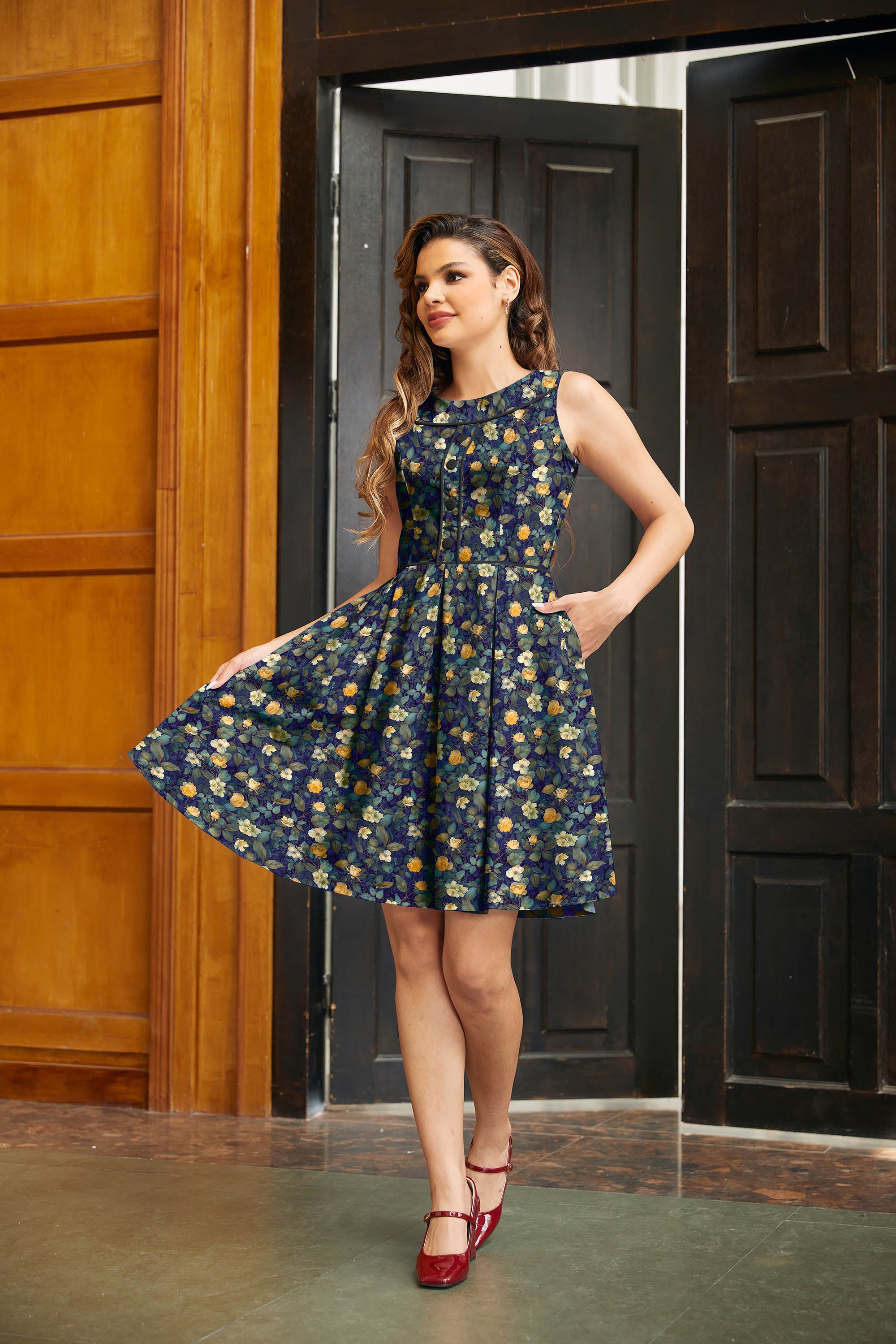 Elizabeth Dress in Rose Floral