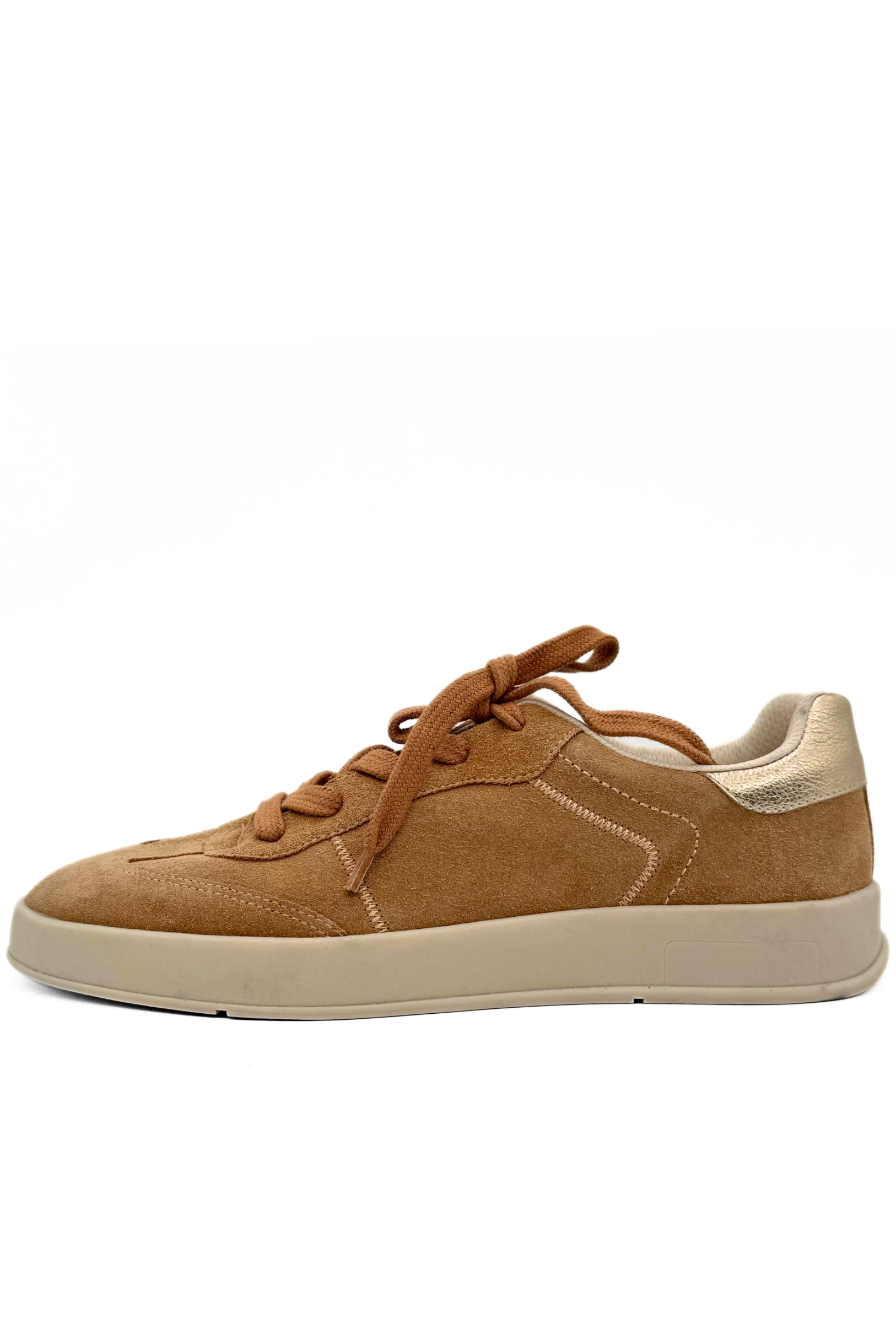 Moldova Suede Tennis Sneakers