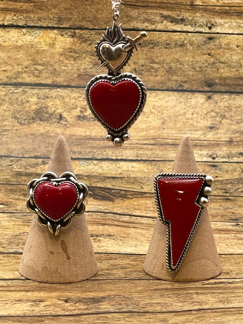 Ray - Red Rosarita Heart Ring with Chain Detail