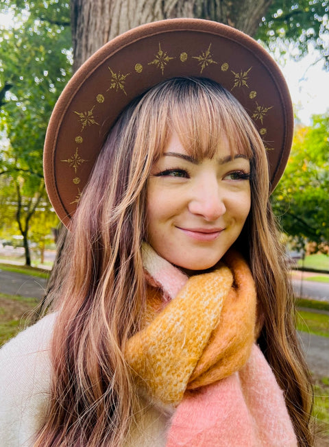 Vegan Felt Hat - Wide Brim - Gold Starburst