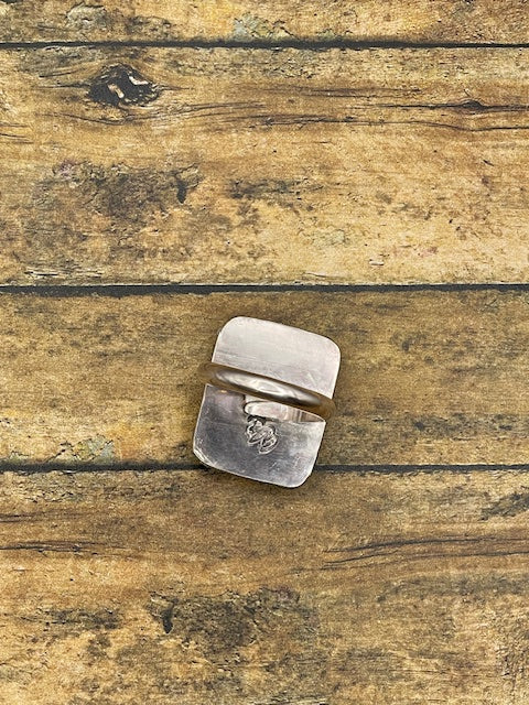 Lance - Onyx Playing Card Ring