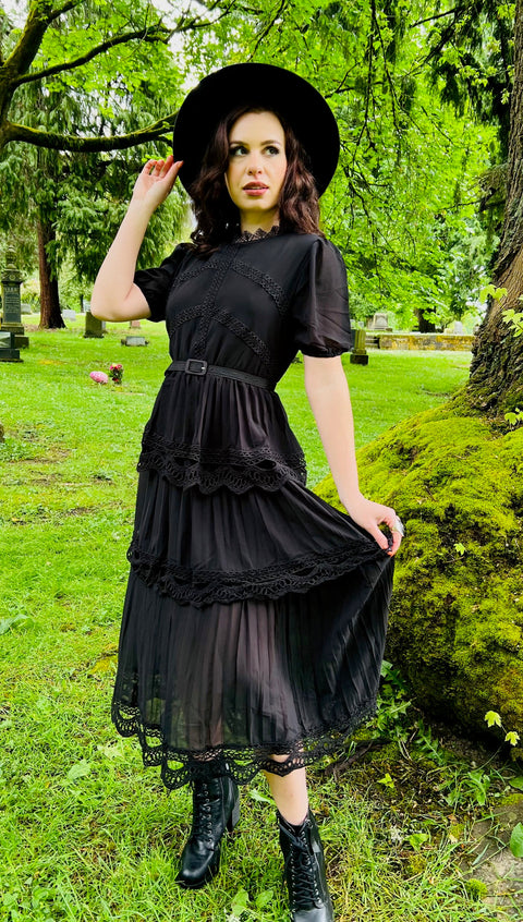Annabel Romantic Cottage Goth Tiered Dress XS Annabel Romantic Cottage Goth Tiered Dress XS