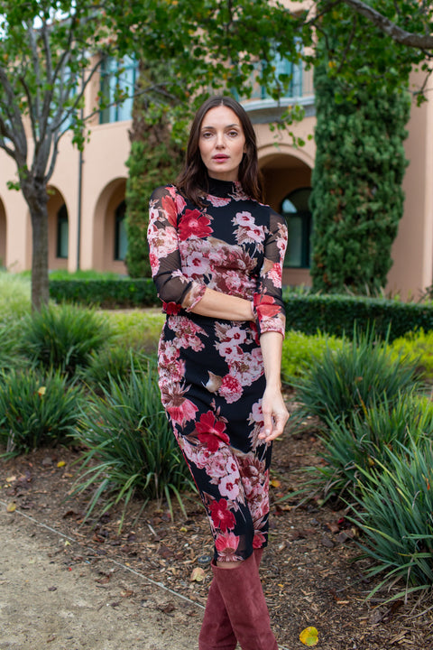 Lucy Pencil Skirt in Sunset Blvd