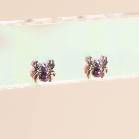 Spider Pearls Tiny Stud Earrings