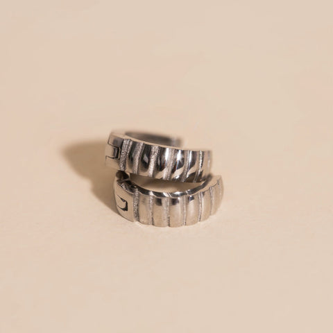 Scalloped Chunky Huggie Hoop Earrings