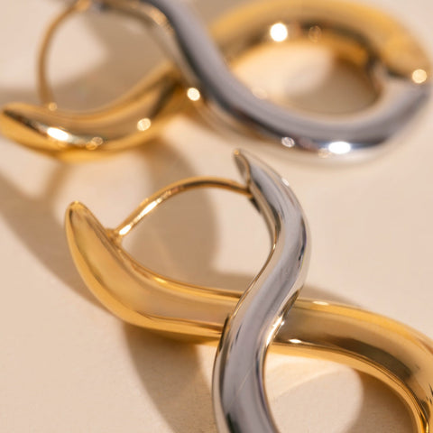 Infinity Chunky Rounded Huggie Hoop