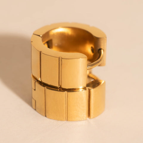 Step Super Chunky Huggie Hoop Earrings