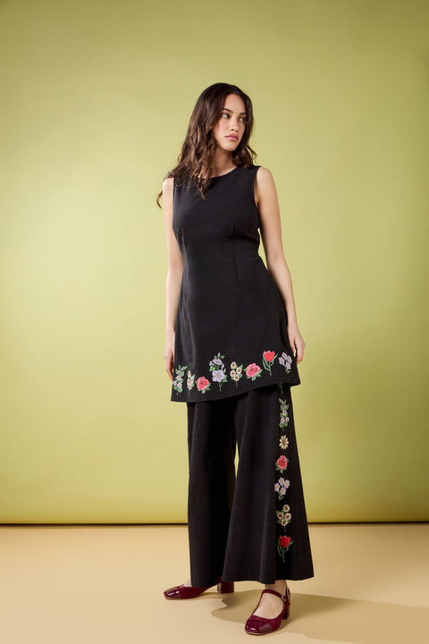 Fleur Embroidered Shift Dress