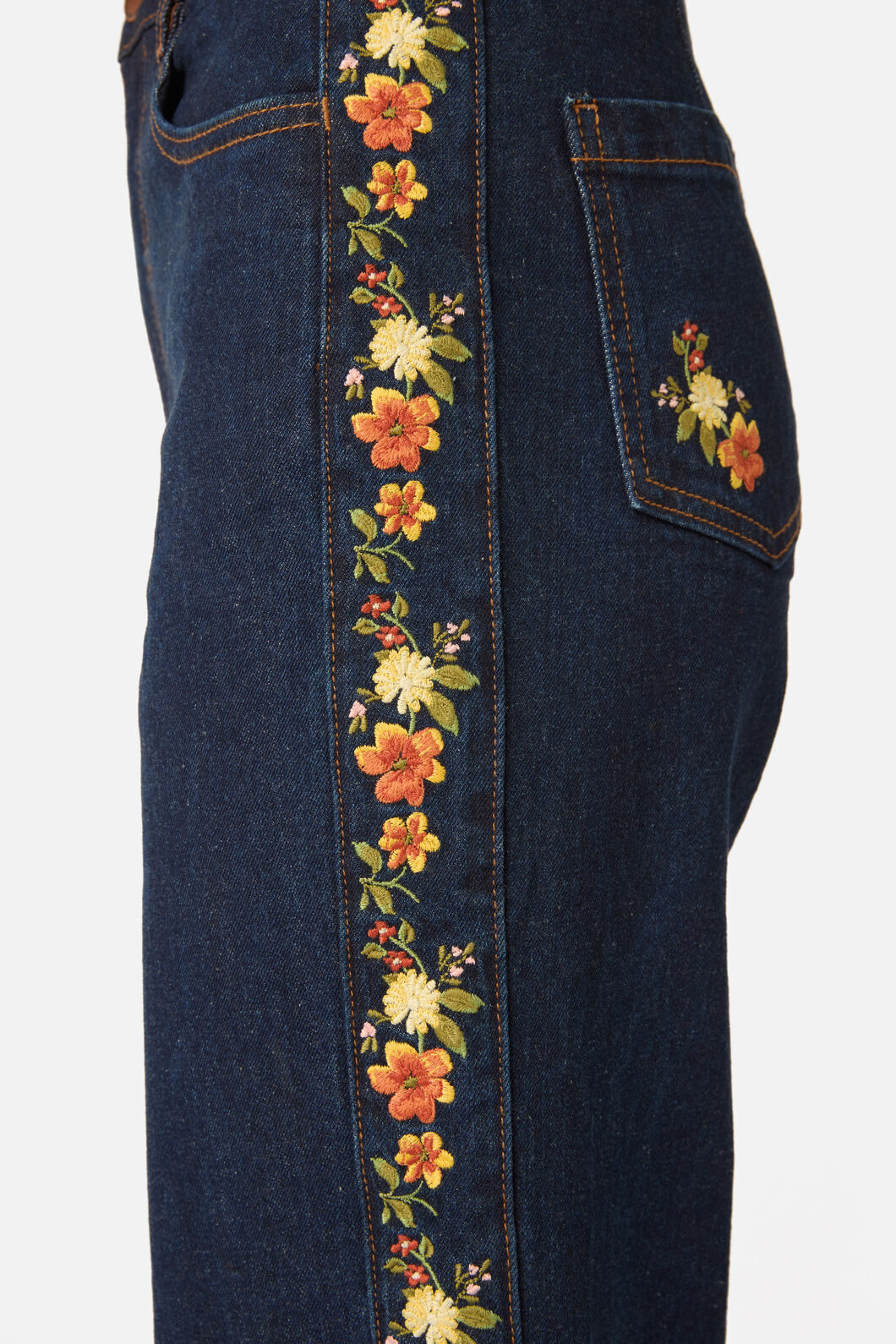 90'S Posy Embroidered Jean