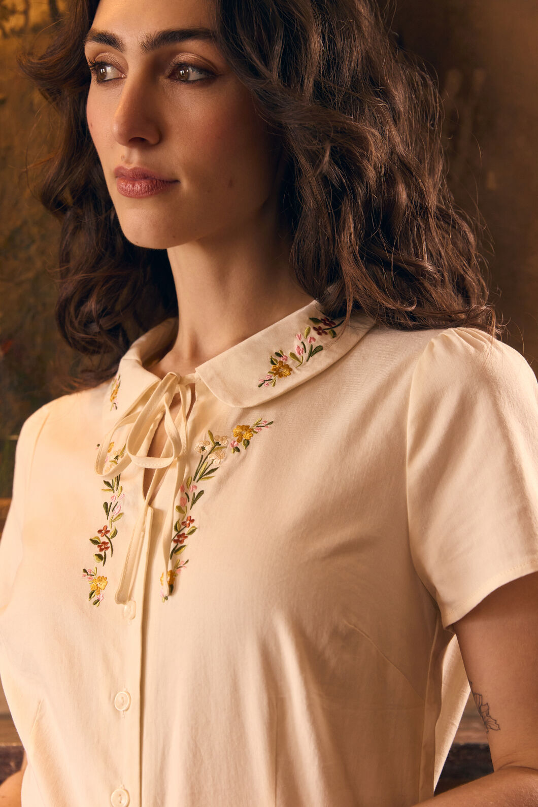90'S Posy Embroidered Blouse