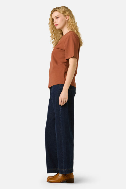 Kangaroo Relaxed Tee