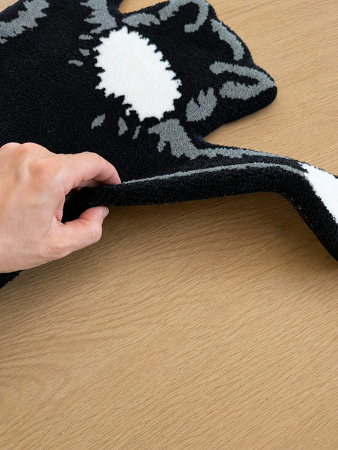 Tuxedo Cat Hunting Rug