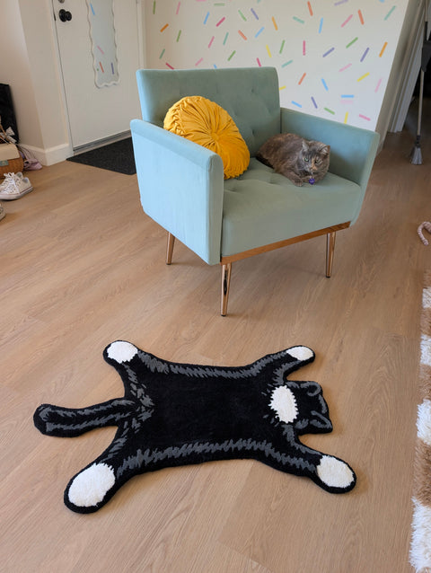 Tuxedo Cat Hunting Rug