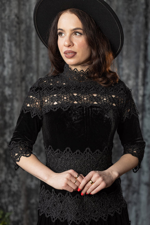 ELOWYN - Velvet and Lace Tiered Maxi Dress