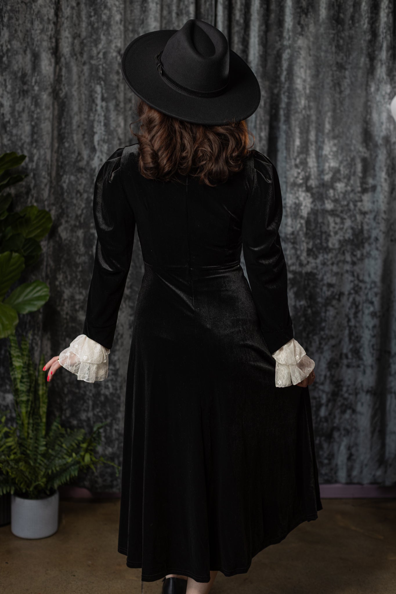 CORA - Velvet Mourning Midi Dress – ModCloth