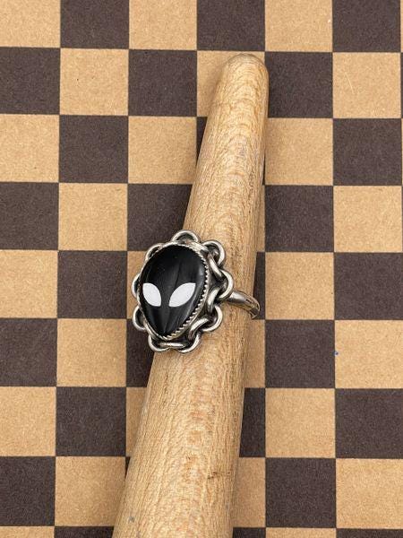 Tripp - Black Trustone Alien Ring with Chain Detail