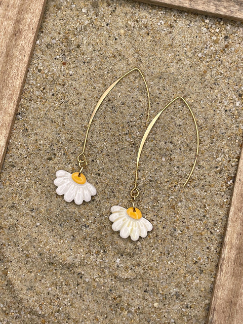 Spring Fling - White Daisy Flower Earrings: Handmade Polymer Clay